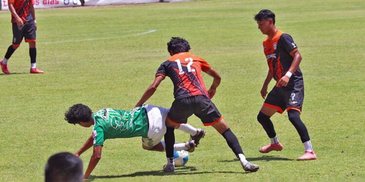 Fotos: Leobardo García Reyes // Antequera FC logró importante triunfo.