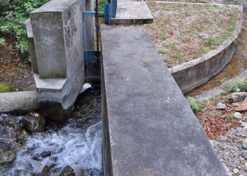 Foto: Adrián Gaytán // Autoridades municipales y habitantes de San Agustín Etla, cortan el suministro de agua potable a la ciudad de Oaxaca.