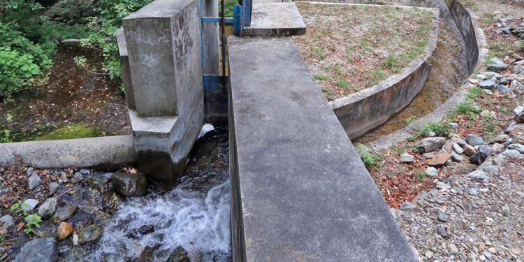 Foto: Adrián Gaytán // Autoridades municipales y habitantes de San Agustín Etla, cortan el suministro de agua potable a la ciudad de Oaxaca.