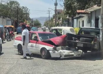 ¡Aparatoso choque en Santo Domingo Tehuantepec!