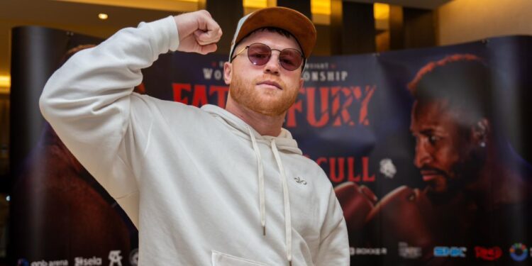 VIDEO | Reciben con Flores al “Canelo” Álvarez en Arabia