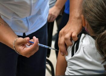Foto: internet // El personal de salud aplicará las vacunas a las personas que requieran de los biológicos, principalmente menores de edad.