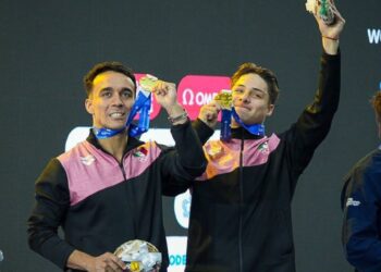 Oro para México! Osmar Olvera y Juan Celaya vencen a China y hacen historia en el Mundial de Clavados 2025