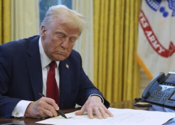 ¿A qué hora presentará Trump su plan arancelario?