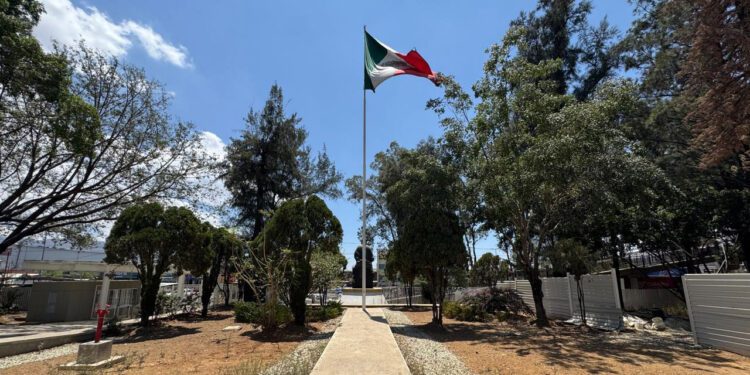 El 31 de marzo, el pleno del Consejo Universitario aprobó la creación de esta ENES Oaxaca como parte de la estrategia para extender la presencia de la UNAM en el país.
