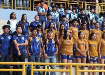 Fotos: IGAVEC // Equipos de la Preparatoria Número 3 que participaron en la contienda deportiva.