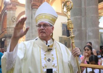 Foto: Adrián Gaytán // El Monseñor Pedro Vázquez Villalobos también elevó su oración y agradeció por esta designación al Papa Francisco.