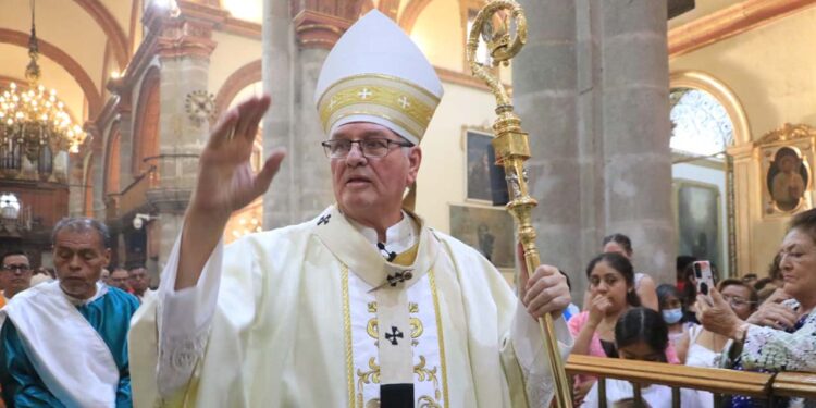 Foto: Adrián Gaytán // El Monseñor Pedro Vázquez Villalobos también elevó su oración y agradeció por esta designación al Papa Francisco.