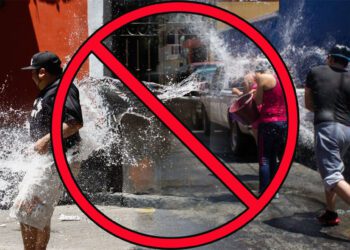 ¡Cuidado! Mojar a la gente el Sábado de Gloria en Oaxaca podría costarte más de $11 mil pesos