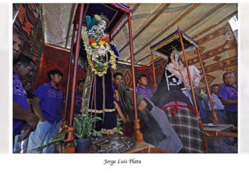 En Teotitlán del Valle estos días sagrados son símbolo de hermandad.