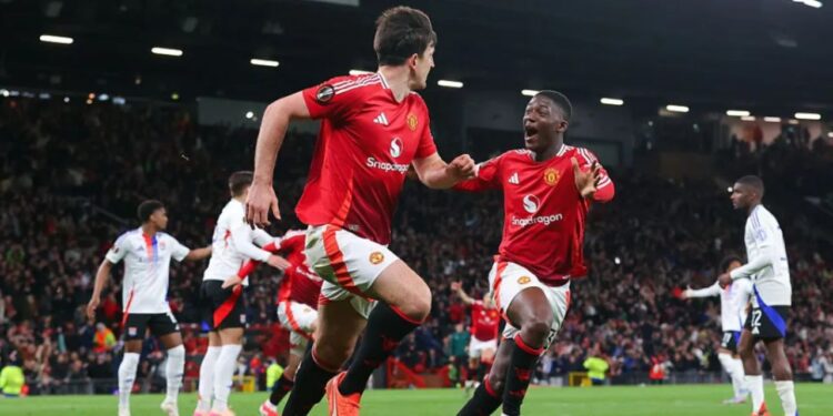 Diabólica remontada de United y avanzan a semis de Europa League