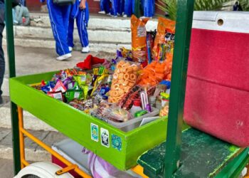 Foto: Álvaro Cuitláhuac – archivo // La accesibilidad de bebidas azucaradas y alimentos ultra procesados inciden en los niveles de sobre peso y obesidad en menores de edad.