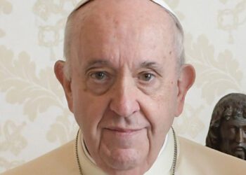 El Papa “del fin del mundo”; deportista y vivía con un pulmón