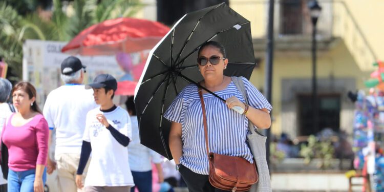Oaxaqueños ¡en su jugo!: hasta 40 grados del 4 al 6 de abril