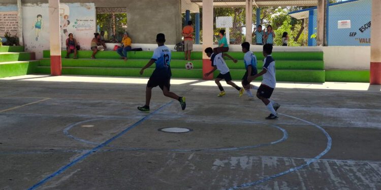 Comparten deporte y cultura estudiantes de la Sección 59 en la Costa
