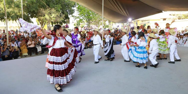 Guelaguetza Infantil en Xoxocotlán refuerza riqueza cultural