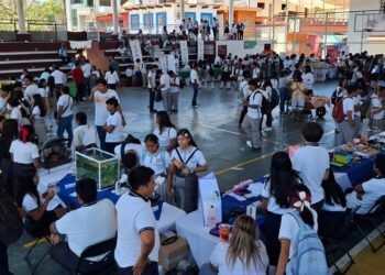 El evento tiene como objetivo proporcionar a los jóvenes las herramientas necesarias para tomar decisiones informadas sobre su futuro académico y profesional.