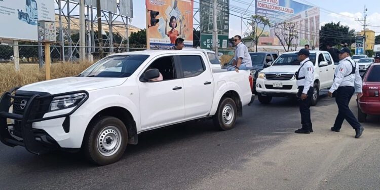 AEI asegura a cinco presuntos delincuentes que huían de la policía
