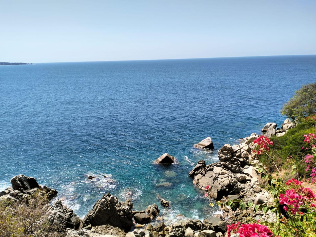 La toma de muestras de agua de mar se llevó a cabo en 17 sitios de muestreo durante las semanas previas al inicio del periodo vacacional.