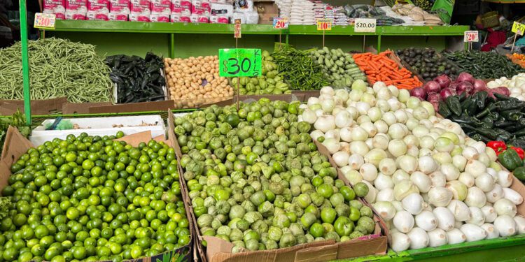 Oaxaca resintió un incremento promedio de precios en 0.43% durante los 31 días del mes de marzo.