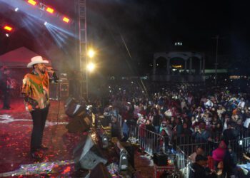 Con música, tradición y alegría, Xoxocotlán se despide de los Martes de Brujas 2025