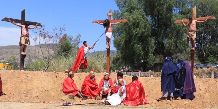 La celebración de Semana Santa concluirá mañana, 19 de abril a las 21:30 horas con la escenificación de la Resurrección de Jesús