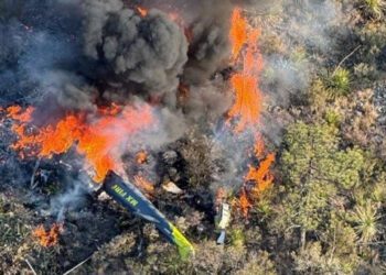 Cae helicóptero en Coahuila; brigadistas combatían incendio