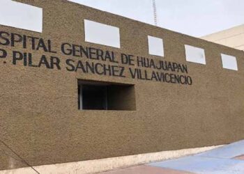 La adulta mayor fue trasladada al área de urgencia del Hospital General Pilar Sánchez Villavicencio.