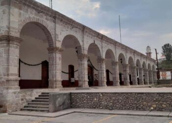 La tragedia ocurrió en el municipio de Tezoatlán de Segura y Luna, donde seis personas perdieron la vida en el interior de un pozo.