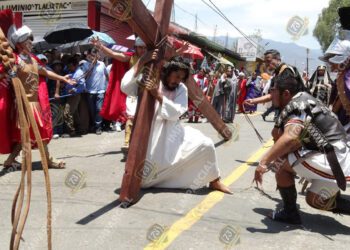 Viacrucis en Tlalixtac;  una tradición de fe