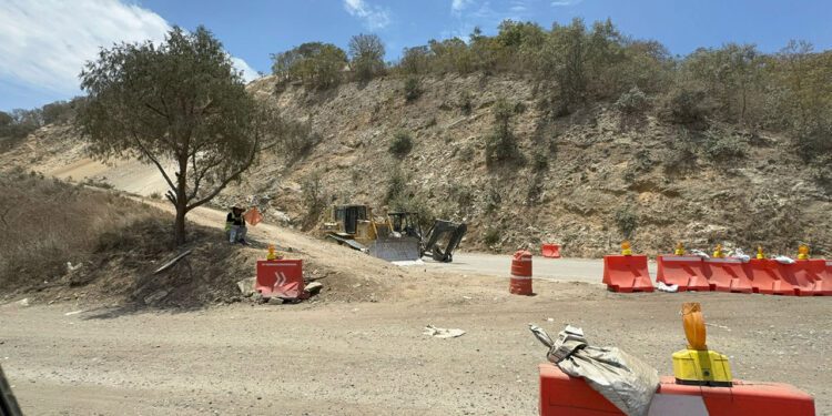 Cumple 38 días el derrumbe en la súper Oaxaca-Cuacnopalan