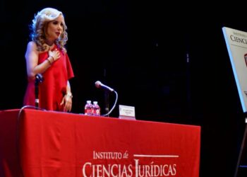 Foto: Rubén Morales // Lorena Pérez Romo impartió la conferencia magistral “El feminicidio, Retos y Perspectiva actual.