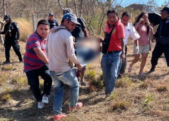Los afectados fueron trasladados al Hospital Civil por la ambulancia de la regiduría de Salud de Zaachila.