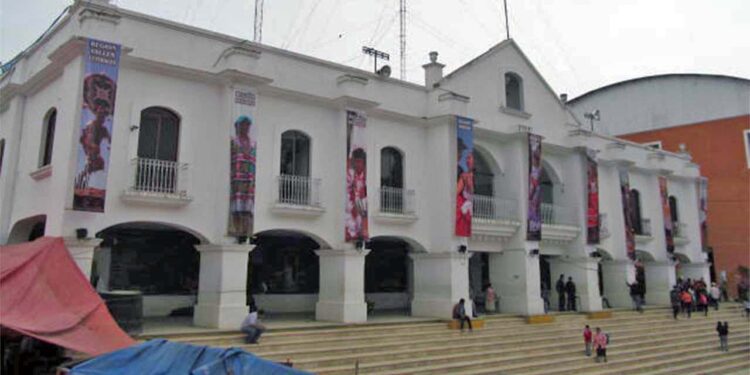 Foto: archivo // Informantes voluntarios precisaron que el palacio de Huautla “ya huele a Morena”, pues la mayoría de perredistas fueron sacados.