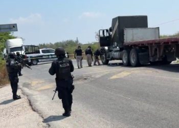 ¡Sangriento atraco en la Juchitán-La Ventosa! Trailero recibe cuatro balazos y le roban dinero