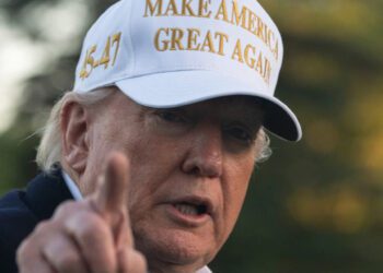 Trump: 100 días; el mundo angustiado y él, envalentonado