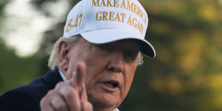 Trump: 100 días; el mundo angustiado y él, envalentonado