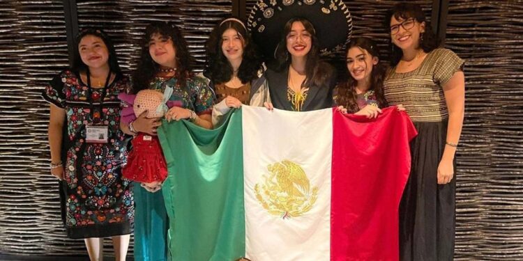Mexicanas ganan medalla en la Olimpiada de matemática