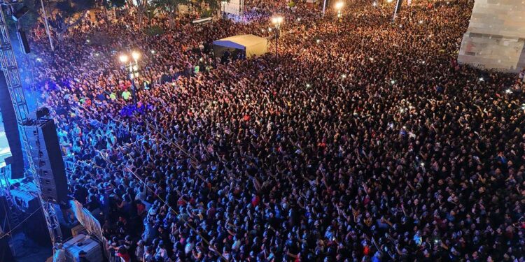 Más de 25 mil personas vibraron con Los Ángeles Azules en Oaxaca
