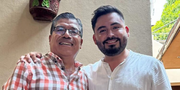 Grave accidente involucra a líder de Morena; deja tres heridos