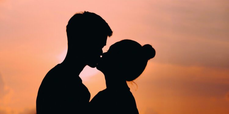 ¡Día del Beso! El gesto más antiguo que es clave para el bienestar físico, emocional y cerebral