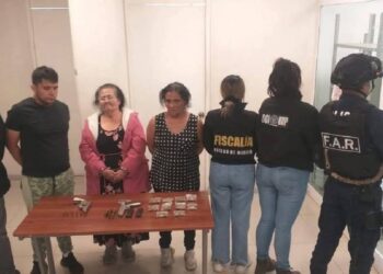 Se le imputa el homicidio de dos personas y tentativa de homicidio de un adolescente.