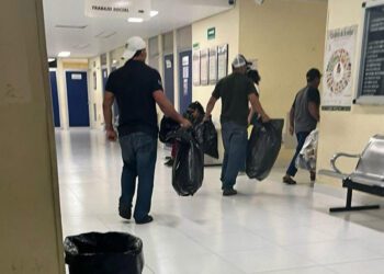 La coordinadora de IMSS-Bienestar en Oaxaca, quien ha evadido a los trabajadores y a la prensa, aseguró que los servicios de seguridad y limpieza “se restablecen gradualmente”.