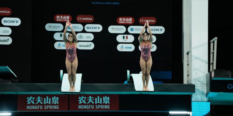 Gemelas fantásticas dan a México plata en clavados