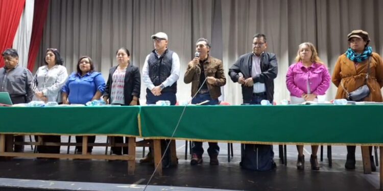 Delegados de las secciones de la CNTE instalaron una Asamblea Nacional Representativa para discutir la fecha de inicio del Paro Nacional Indefinido.