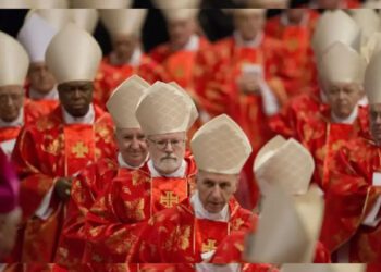 ¿Cuánto tiempo dura un cónclave para elegir al Papa?