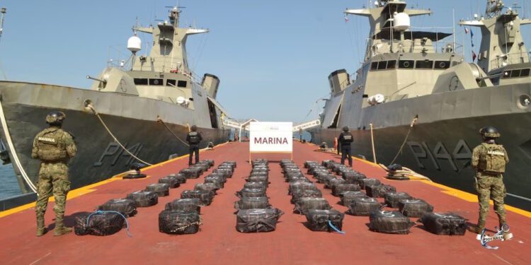 ¡Golpe al narco en altamar! Marina decomisa más de 4 toneladas de cocaína frente a costas de Guerrero
