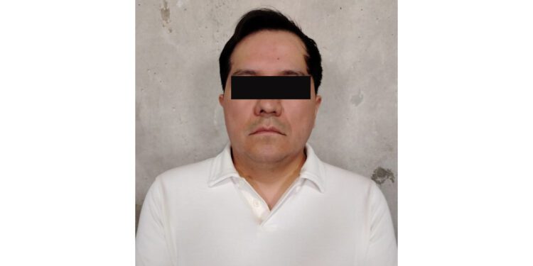 ¡Fuga con violencia en Tlacolula! Reo peligroso escapa de clínica tras balacera y persecución