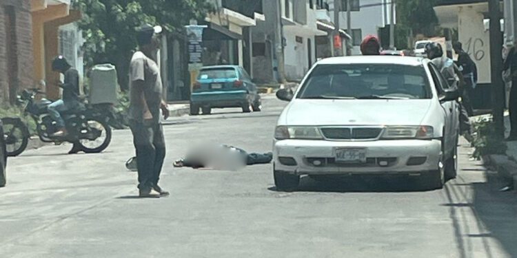 VIDEO | Ejecutan a hombre tras dispararle en el rostro en Huajuapan