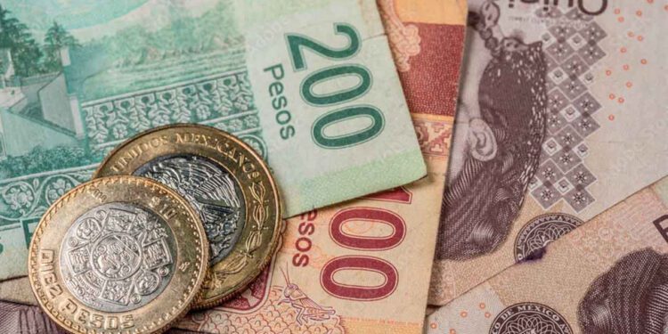 Tiene peso semana de crecimiento ante el dólar